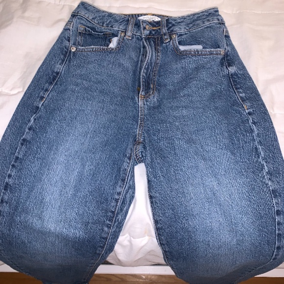 Jeans - Picture 1 of 3